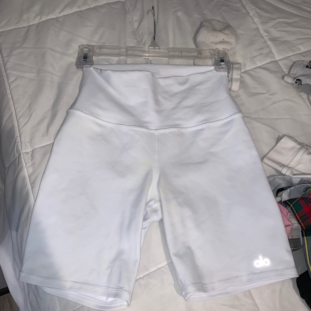 All yoga white biker shorts XS